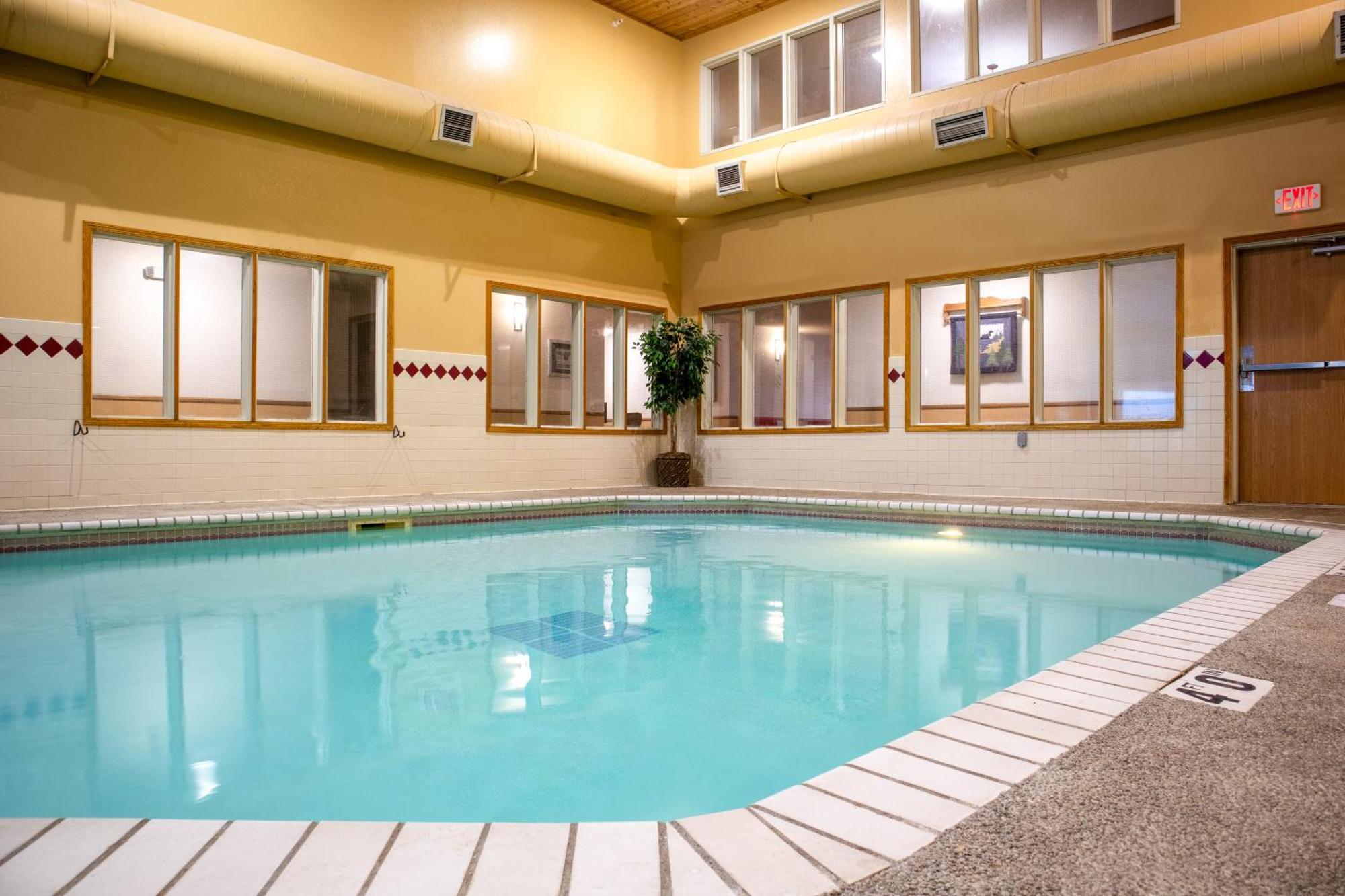 Norland Inn & Suites Roseau Exterior foto